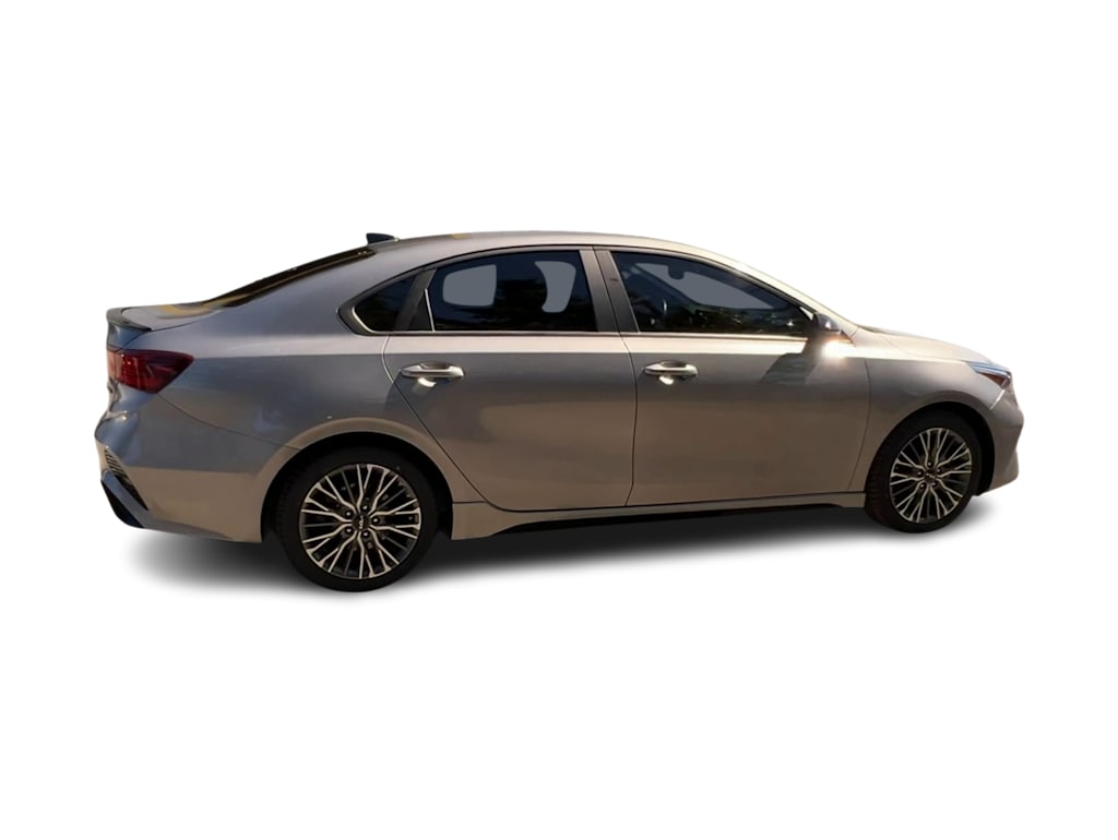 Thumbnail: 2024 Kia Forte - 17