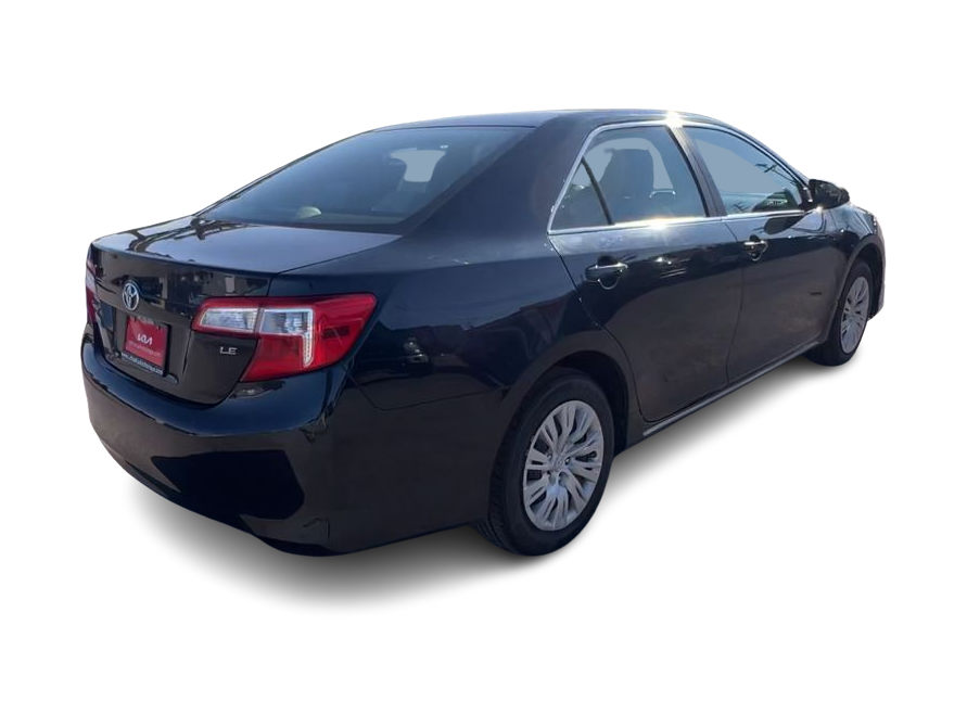 2012 Toyota Camry LE 18