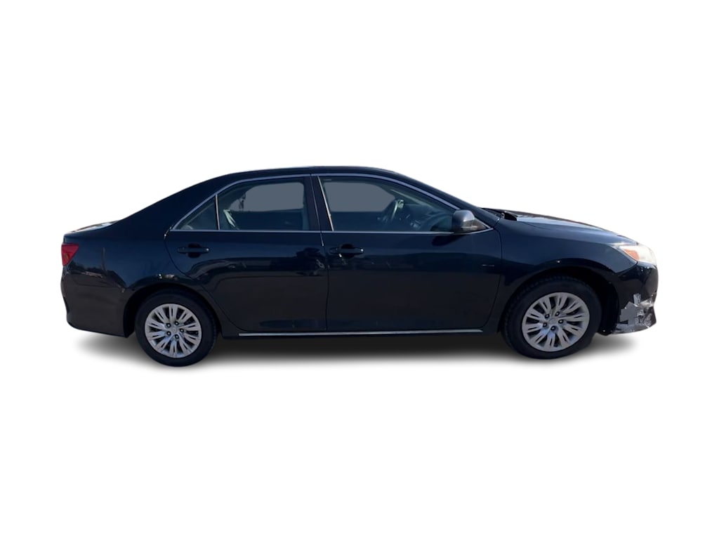 2012 Toyota Camry LE 19