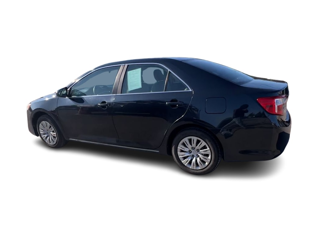 2012 Toyota Camry LE 4