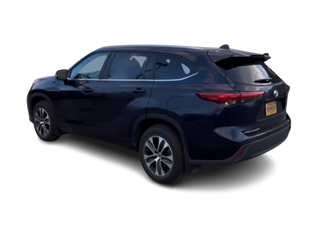 Thumbnail: 2023 Toyota Highlander - 4