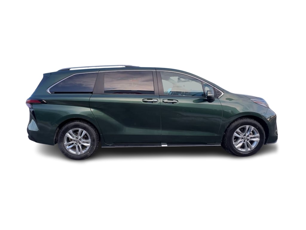 2022 Toyota Sienna Limited 19