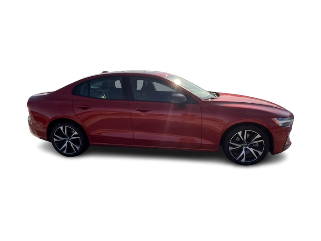 Thumbnail: 2023 Volvo S60 - 14