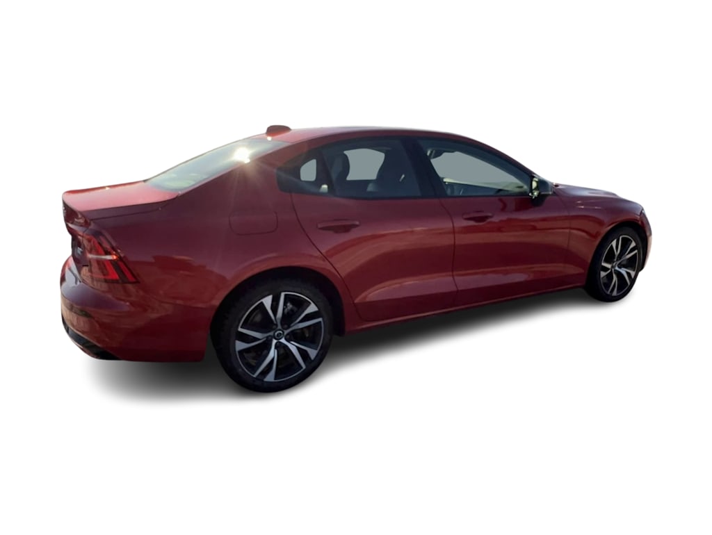Thumbnail: 2023 Volvo S60 - 17