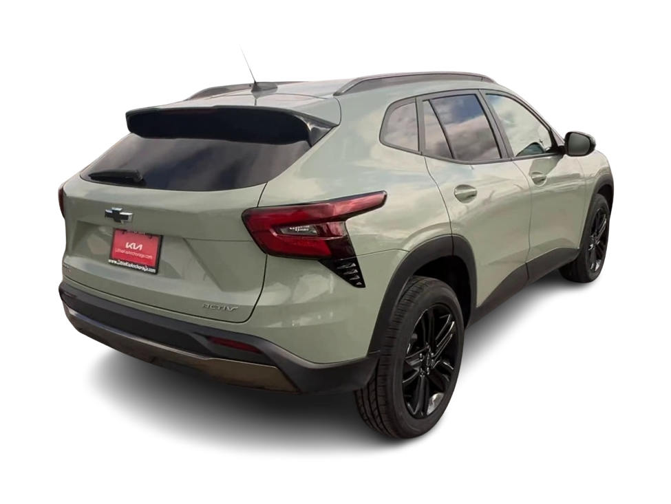 Thumbnail: 2025 Chevrolet Trax - 17