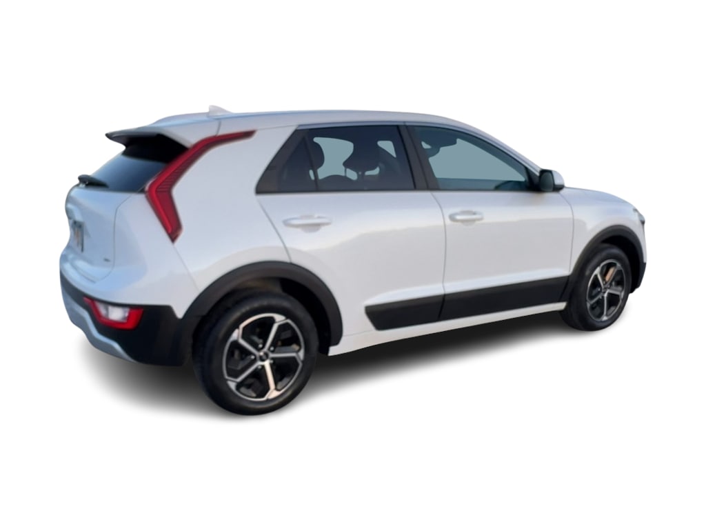 Thumbnail: 2024 Kia Niro - 19