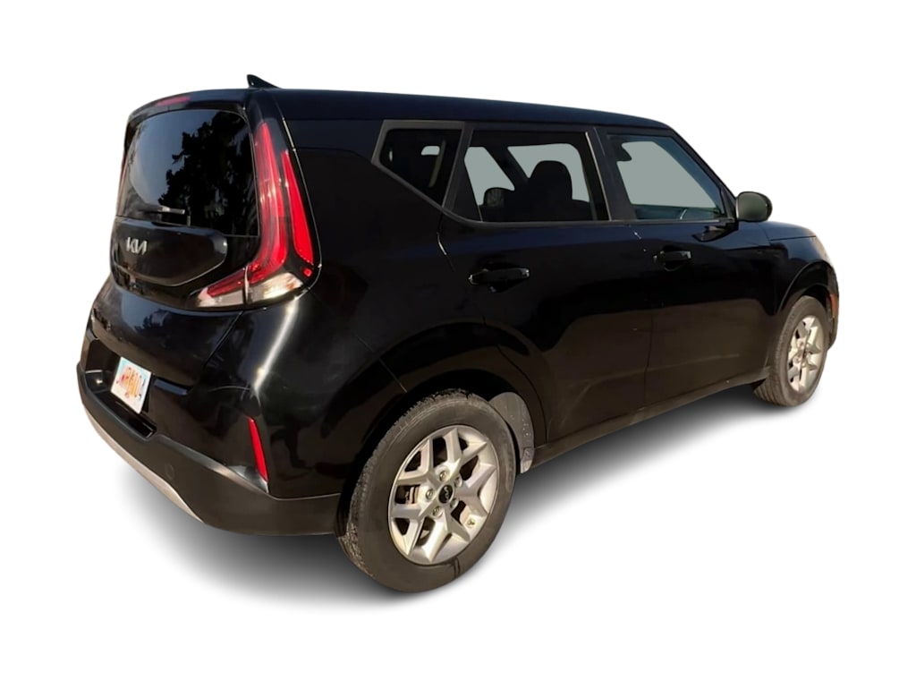 Thumbnail: 2023 Kia Soul - 17