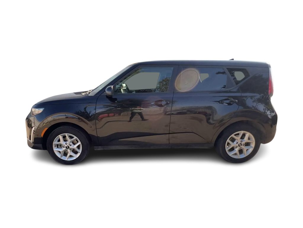Thumbnail: 2023 Kia Soul - 3