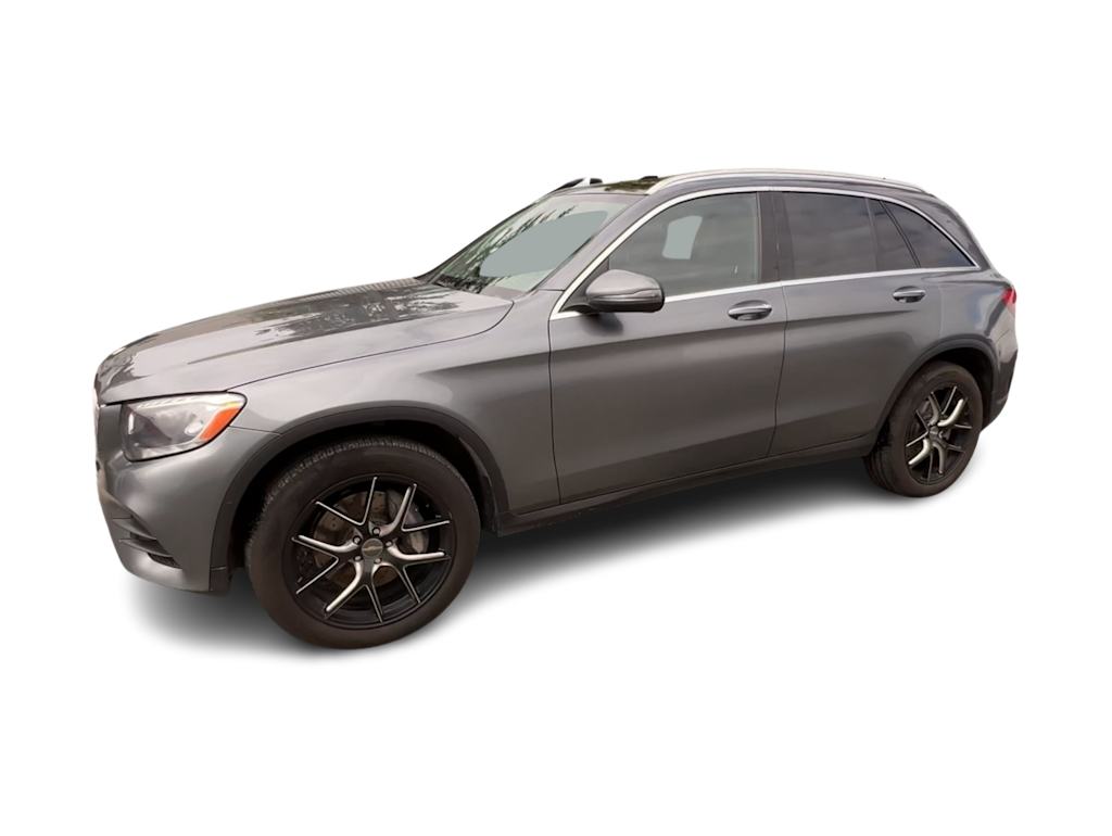 Thumbnail: 2016 Mercedes-Benz GLC - 3