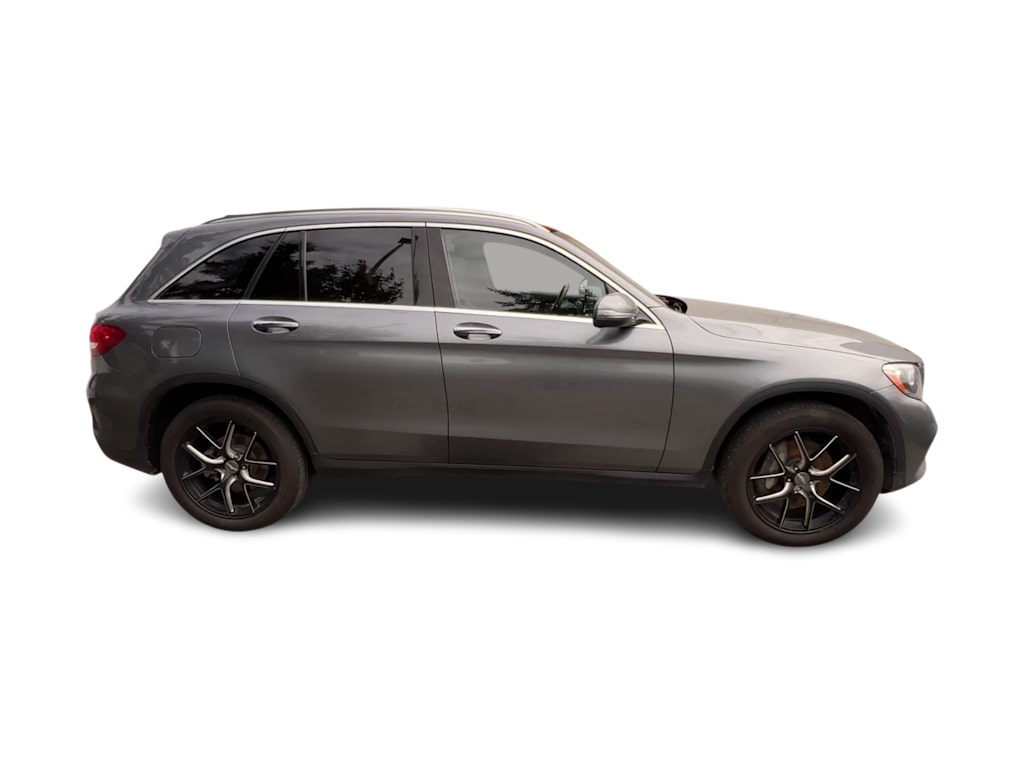 Thumbnail: 2016 Mercedes-Benz GLC - 17