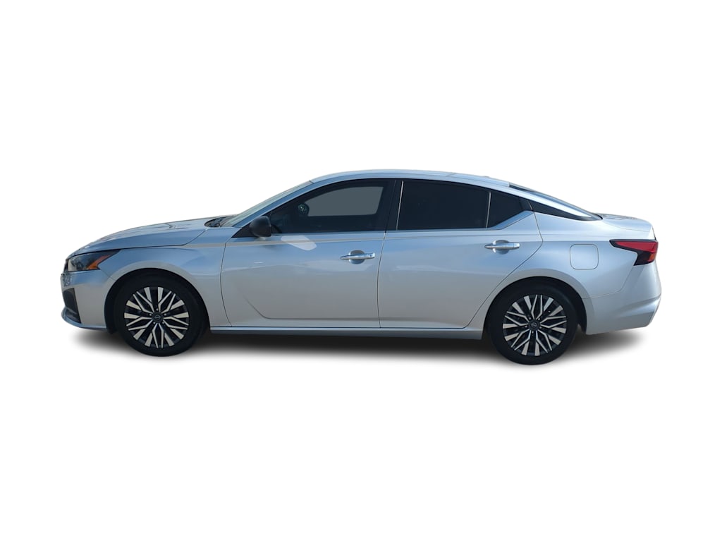 Thumbnail: 2024 Nissan Altima - 3