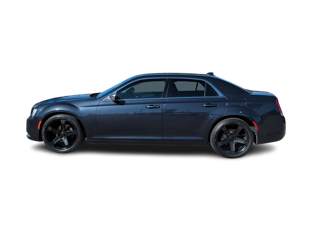 2018 Chrysler 300 Touring 3