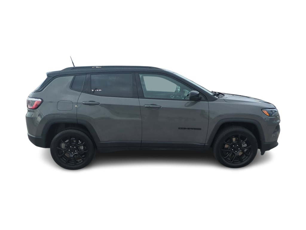 Thumbnail: 2023 Jeep Compass - 20