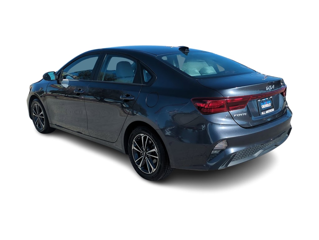 Thumbnail: 2023 Kia Forte - 4