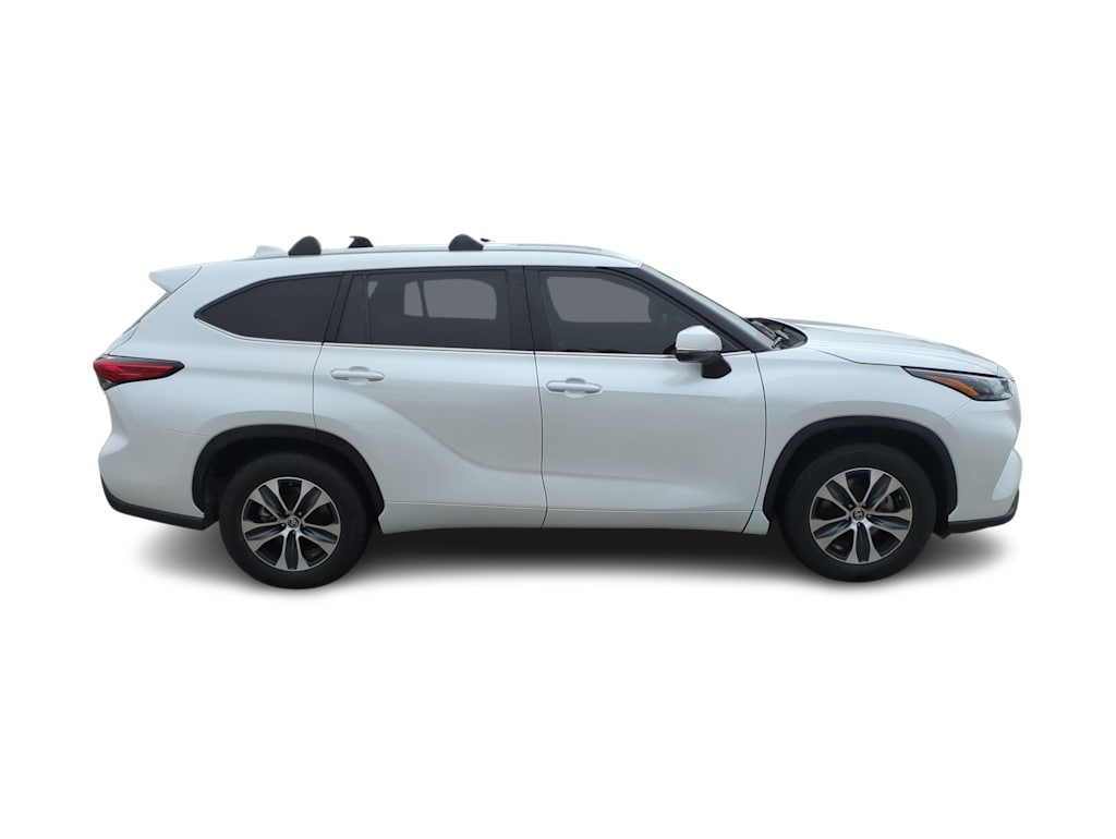 2023 Toyota Highlander L 24