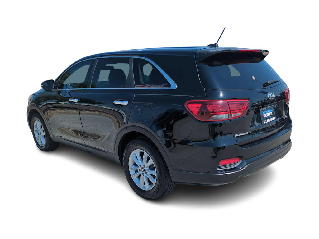 Thumbnail: 2019 Kia Sorento - 4
