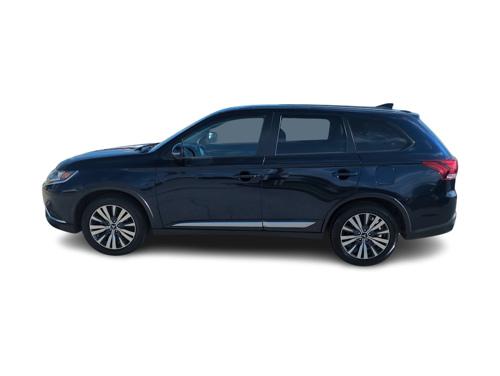 Thumbnail: 2020 Mitsubishi Outlander - 3