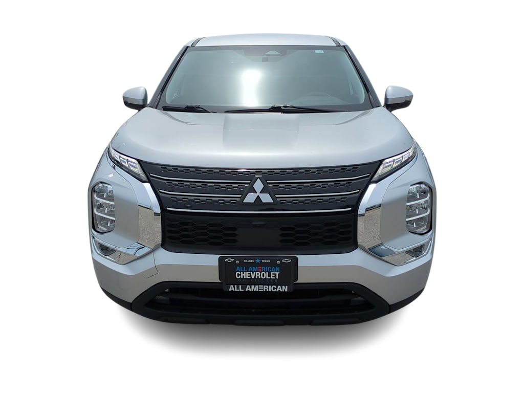 Thumbnail: 2023 Mitsubishi Outlander - 6
