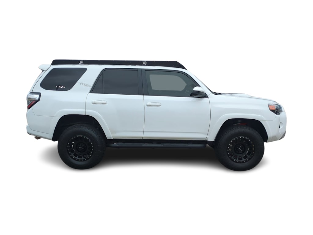Thumbnail: 2020 Toyota 4Runner - 20