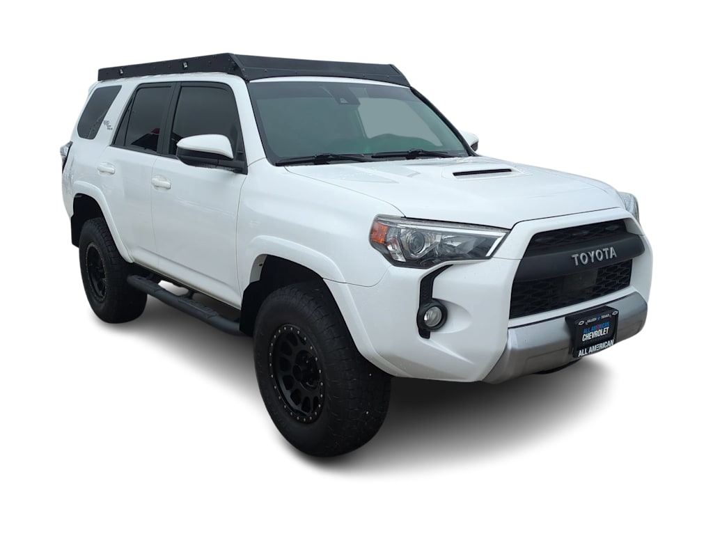 Thumbnail: 2020 Toyota 4Runner - 17