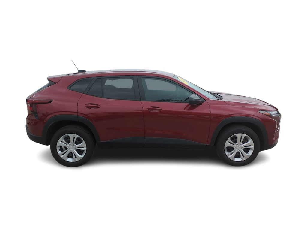 2025 Chevrolet Trax LS 24