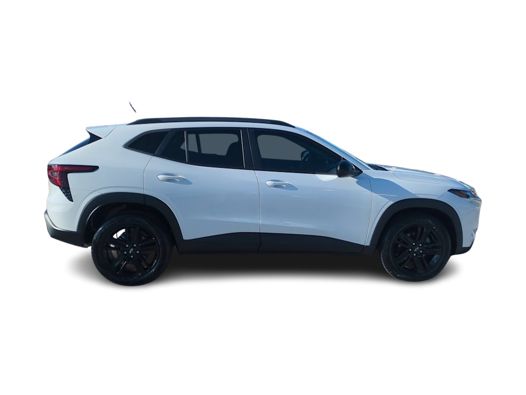 Thumbnail: 2024 Chevrolet Trax - 21