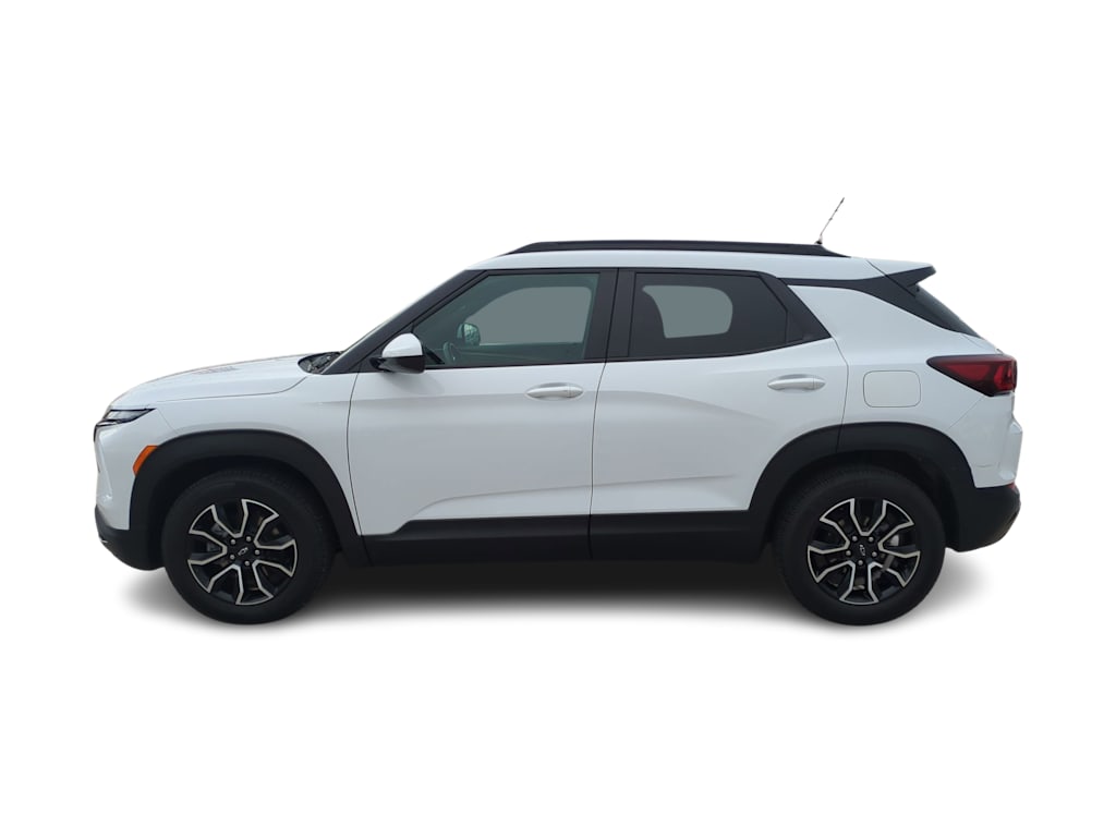 Thumbnail: 2024 Chevrolet TrailBlazer - 3