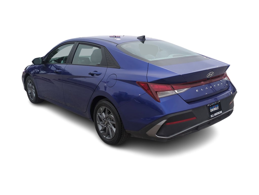 Thumbnail: 2024 Hyundai Elantra - 4