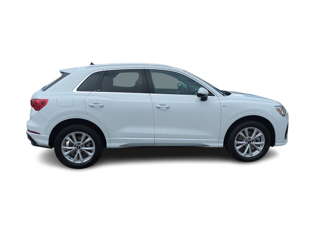 Thumbnail: 2024 Audi Q3 - 22
