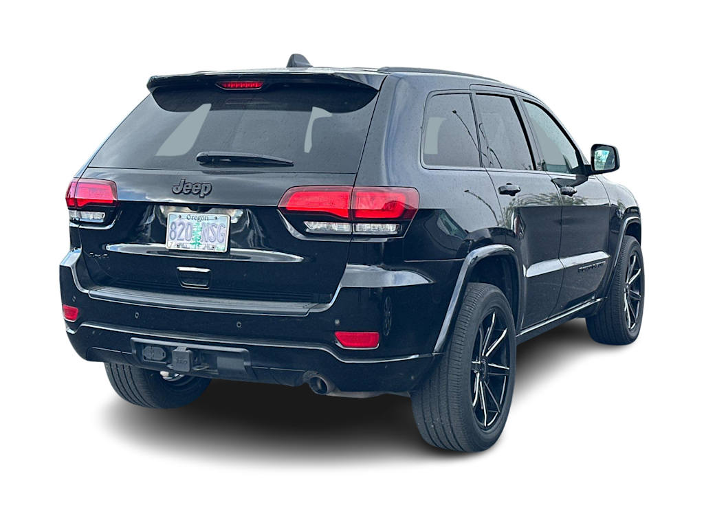 Thumbnail: 2022 Jeep Grand Cherokee - 8