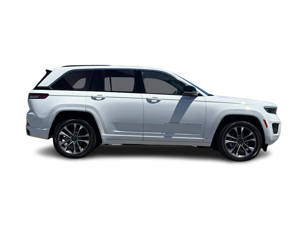 Thumbnail: 2024 Jeep Grand Cherokee - 17