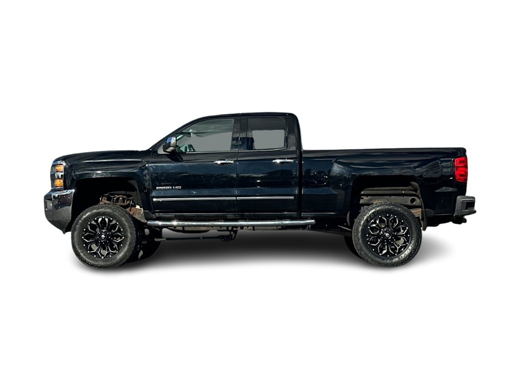 Thumbnail: 2015 Chevrolet Silverado 2500 - 3