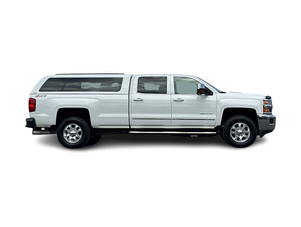 Thumbnail: 2015 Chevrolet Silverado 3500 - 19
