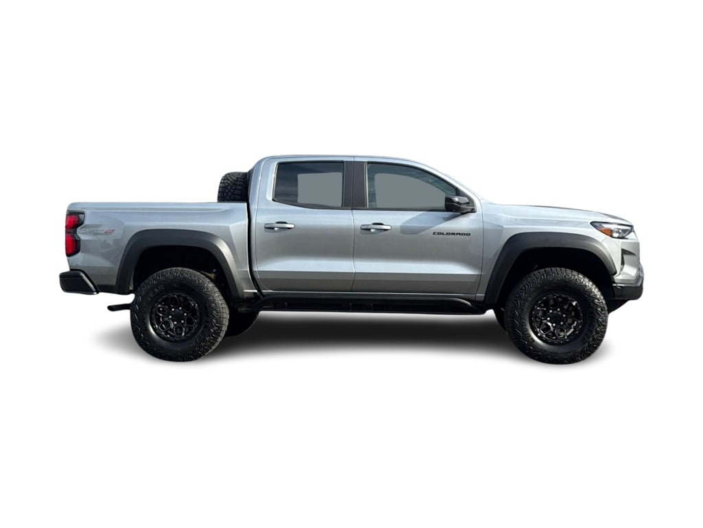 Thumbnail: 2024 Chevrolet Colorado - 18