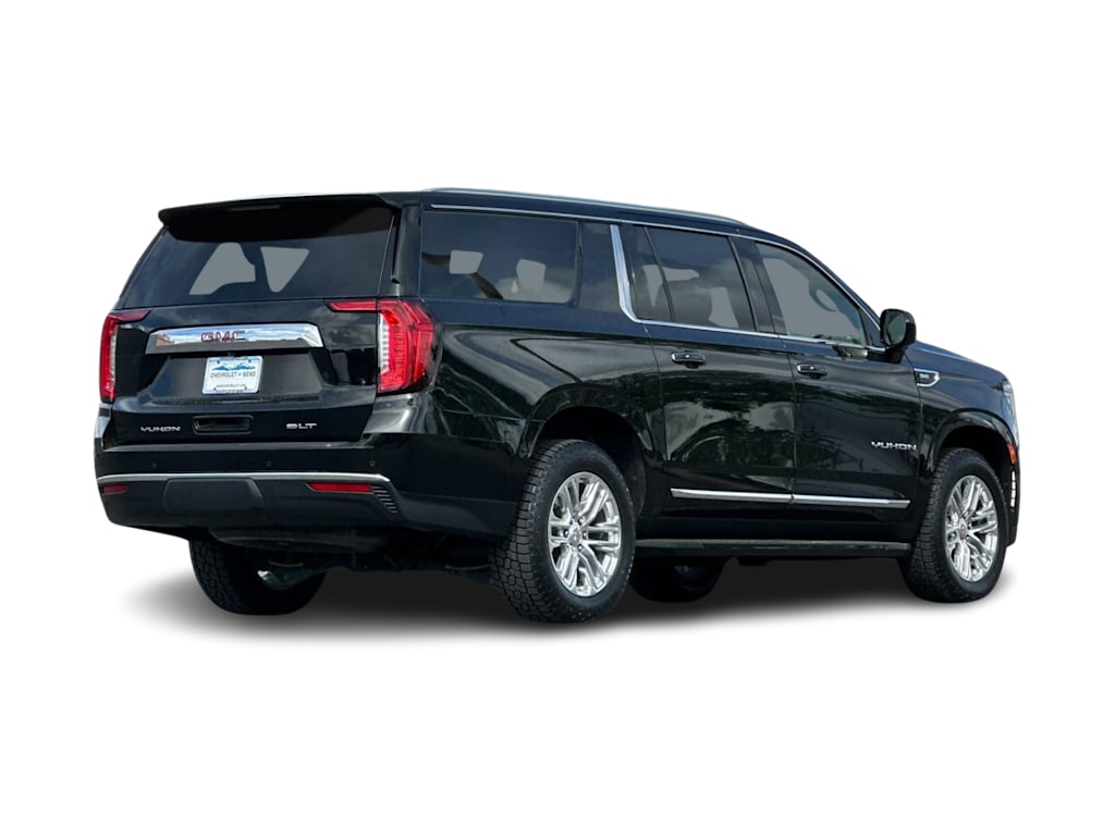 Thumbnail: 2023 GMC Yukon XL - 17