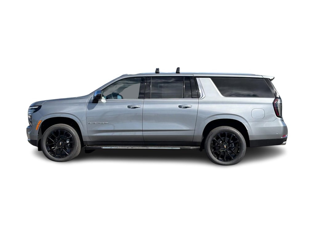Thumbnail: 2026 Chevrolet Suburban - 3