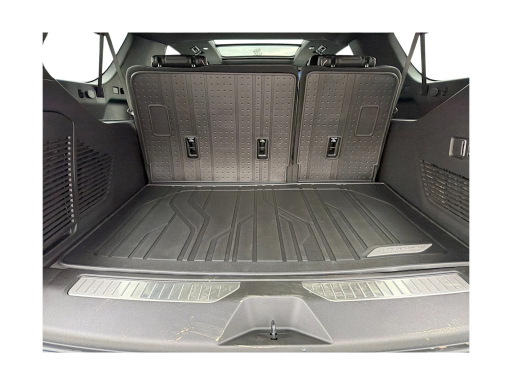 Thumbnail: 2026 Chevrolet Suburban - 15