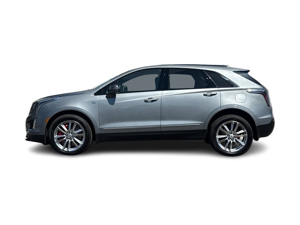 Thumbnail: 2023 Cadillac XT5 - 3