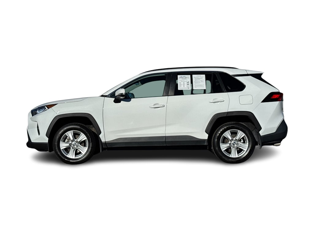 Thumbnail: 2021 Toyota RAV4 - 3