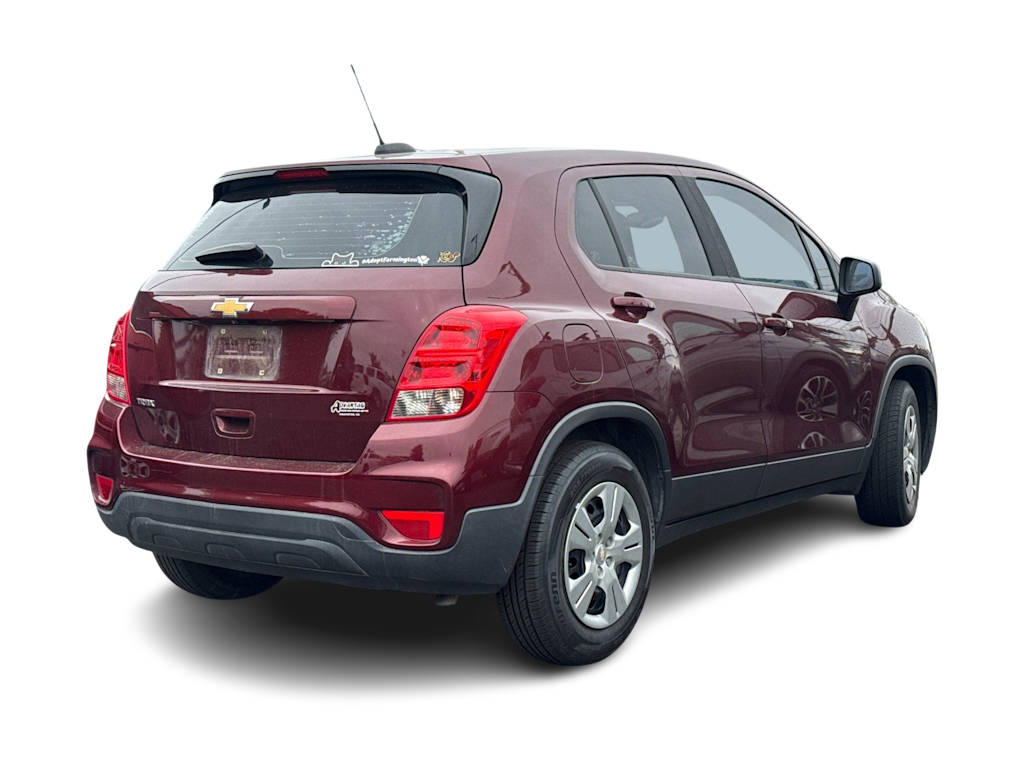 Thumbnail: 2017 Chevrolet Trax - 11