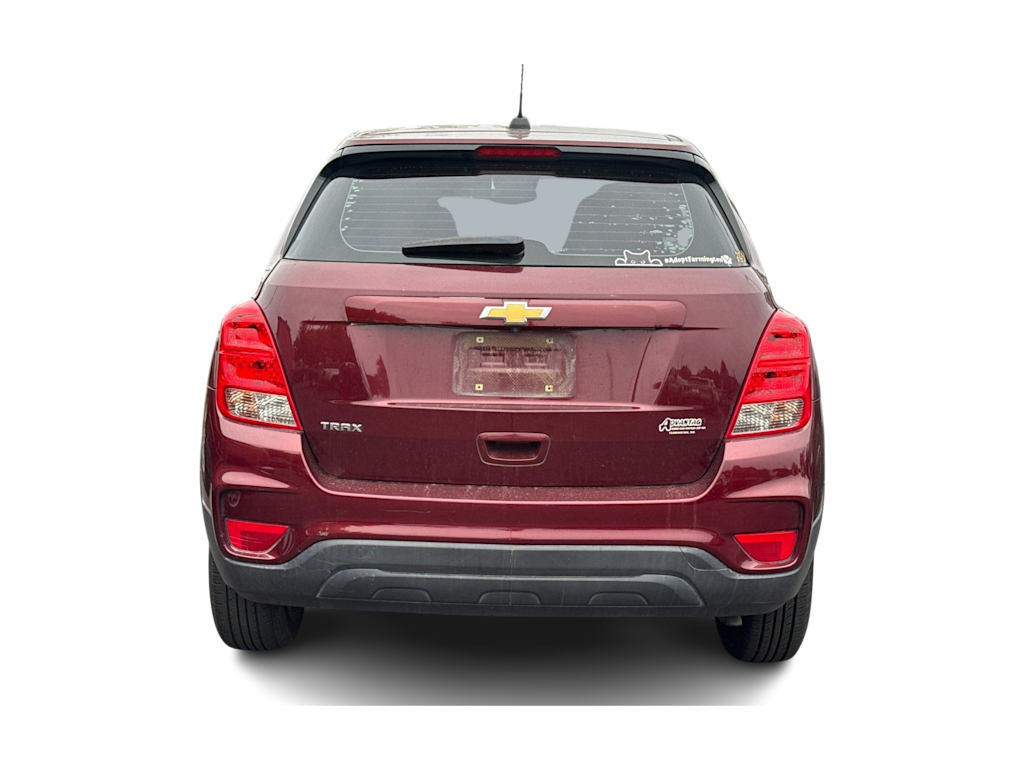 Thumbnail: 2017 Chevrolet Trax - 3