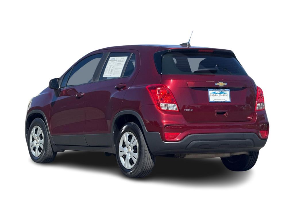 Thumbnail: 2017 Chevrolet Trax - 4