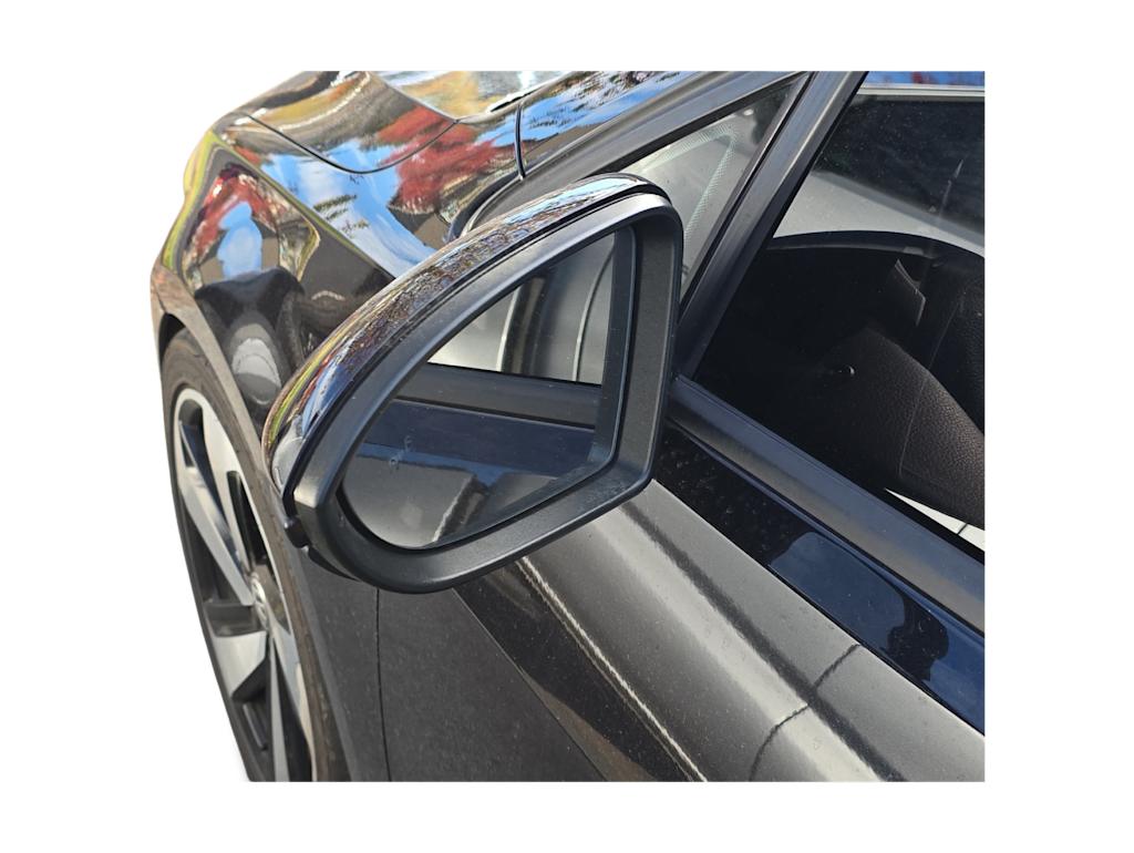 Thumbnail: 2020 Volkswagen Golf - 2