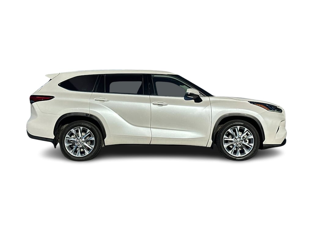 Thumbnail: 2020 Toyota Highlander - 18