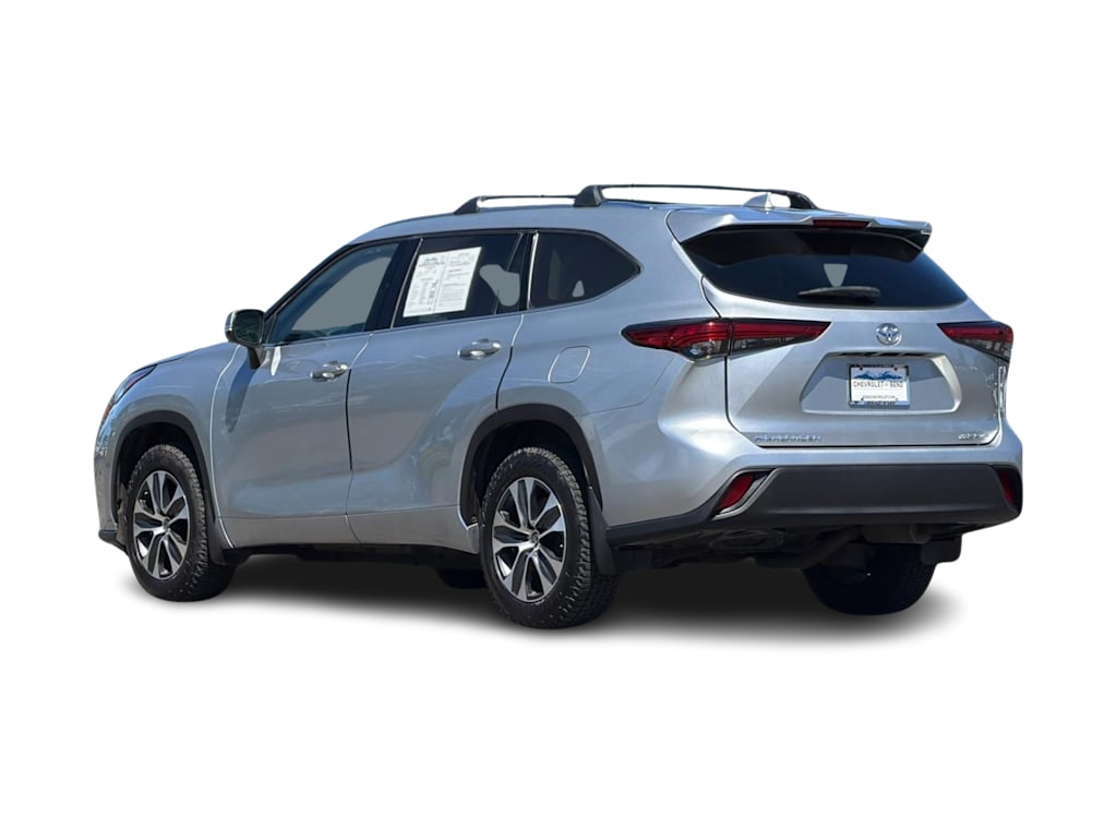 Thumbnail: 2021 Toyota Highlander - 4