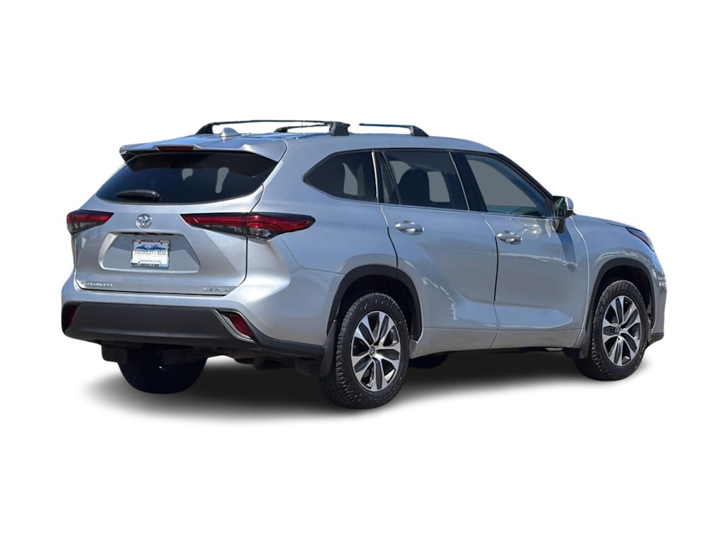 Thumbnail: 2021 Toyota Highlander - 18