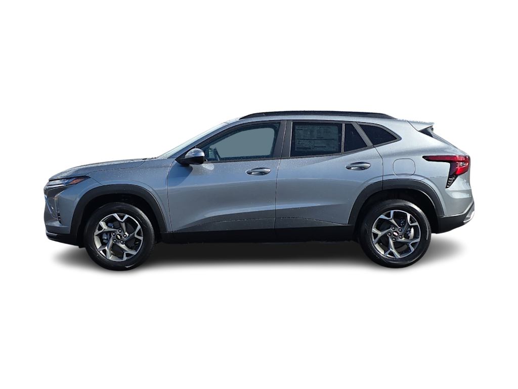 Thumbnail: 2026 Chevrolet Trax - 3