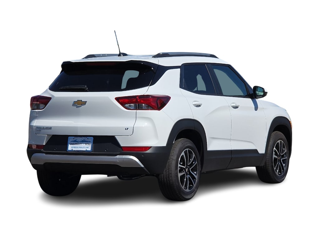 Thumbnail: 2026 Chevrolet TrailBlazer - 16
