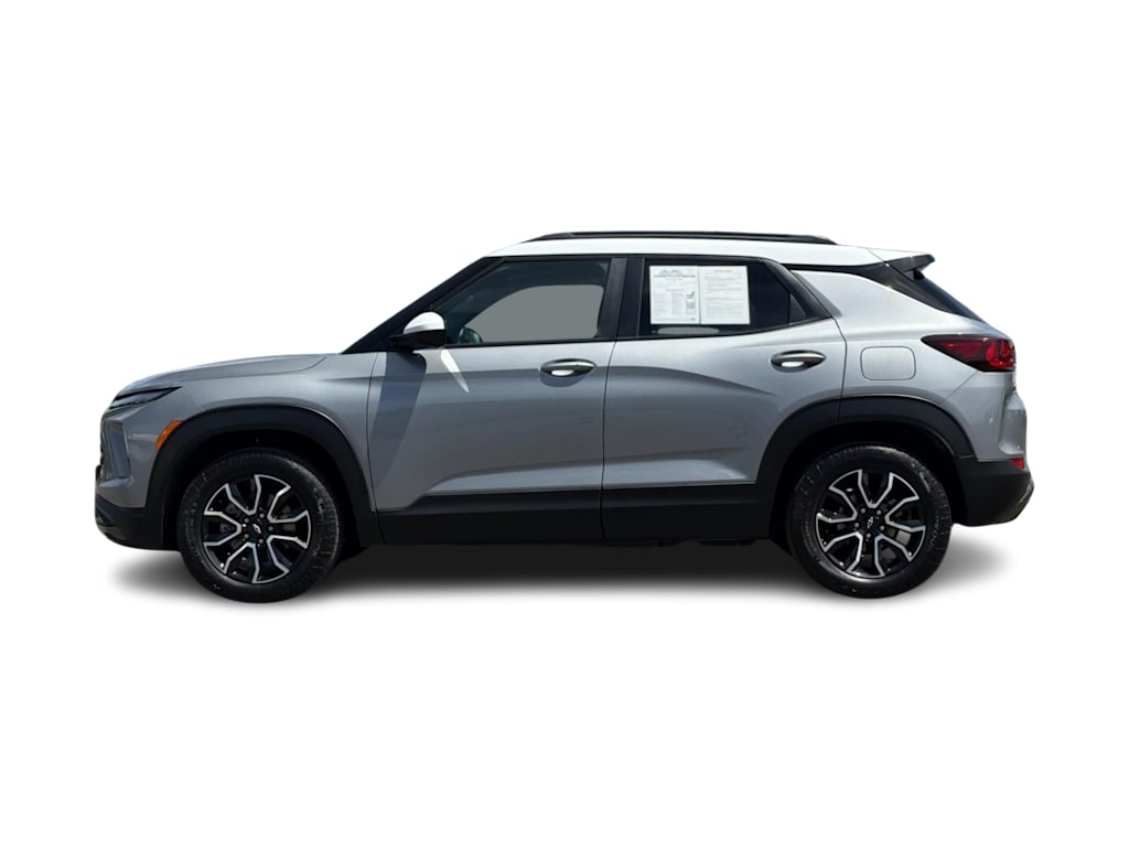 Thumbnail: 2025 Chevrolet TrailBlazer - 3