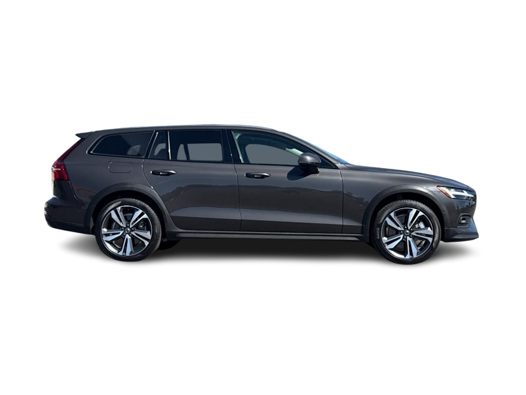 Thumbnail: 2025 Volvo V60 - 19